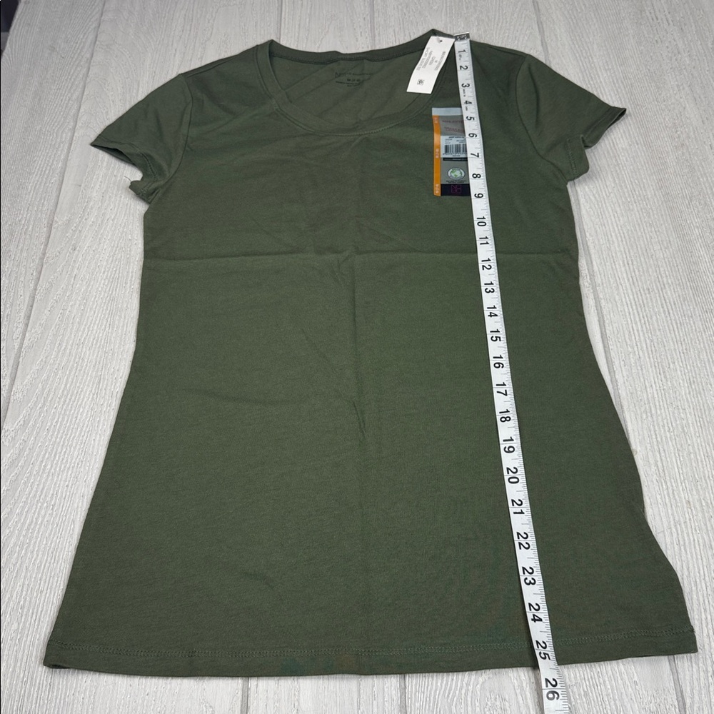 NWT Solid Olive green t-shirt, layering, Junior, Medium Size 7- 9 - Picture 4 of 6